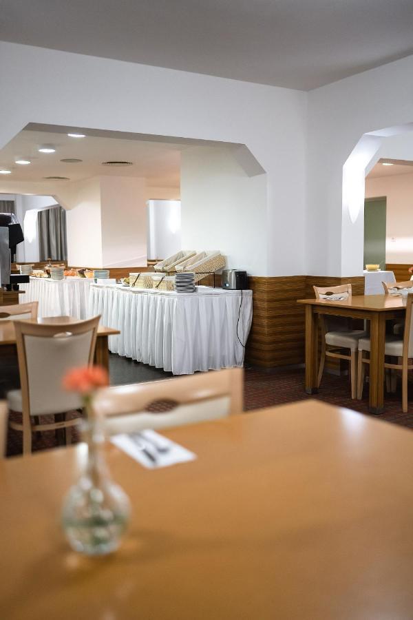 Orea Hotel Voro เบอร์โน ภายนอก รูปภาพ