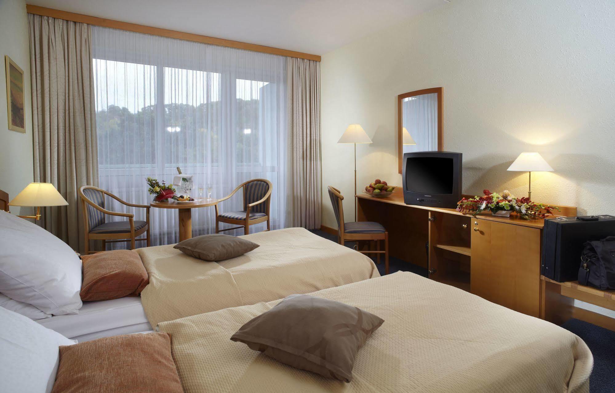 Orea Hotel Voro เบอร์โน ภายนอก รูปภาพ
